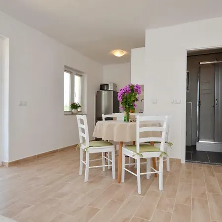 Cesarec Apartmán Basina